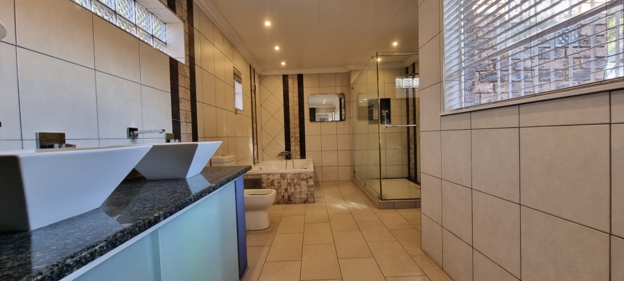 3 Bedroom Property for Sale in Sunward Park Gauteng