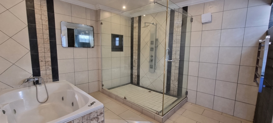 3 Bedroom Property for Sale in Sunward Park Gauteng