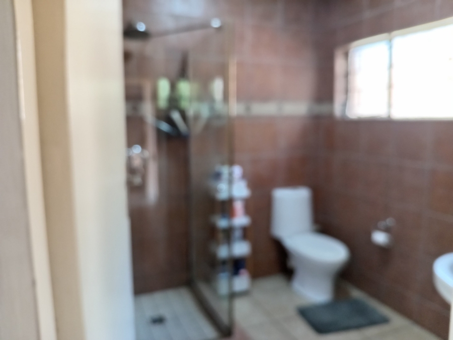 5 Bedroom Property for Sale in Presidents Dam Gauteng