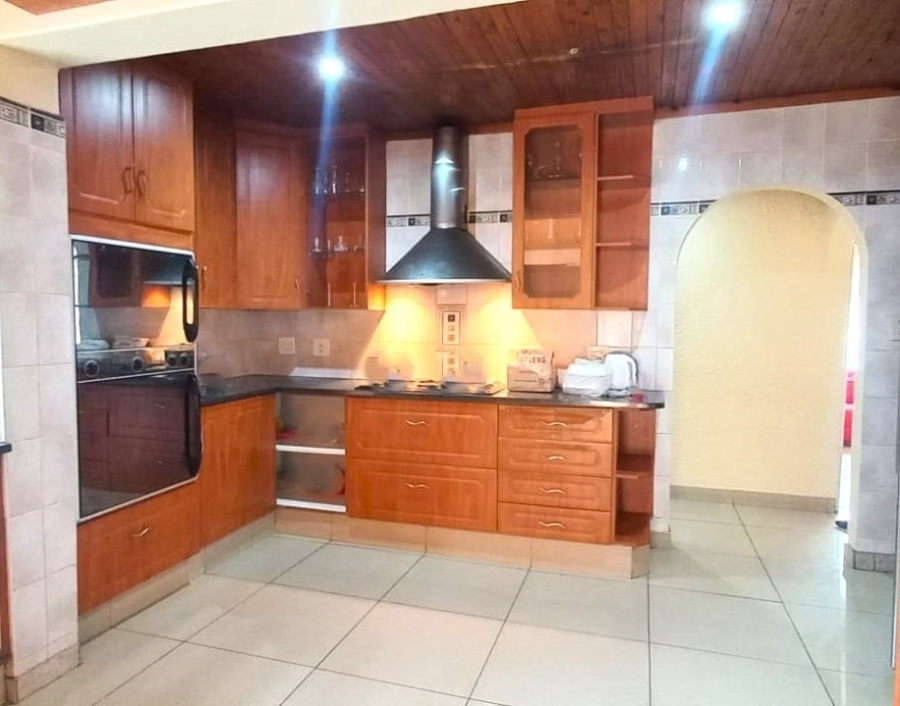 5 Bedroom Property for Sale in New State Areas Gauteng