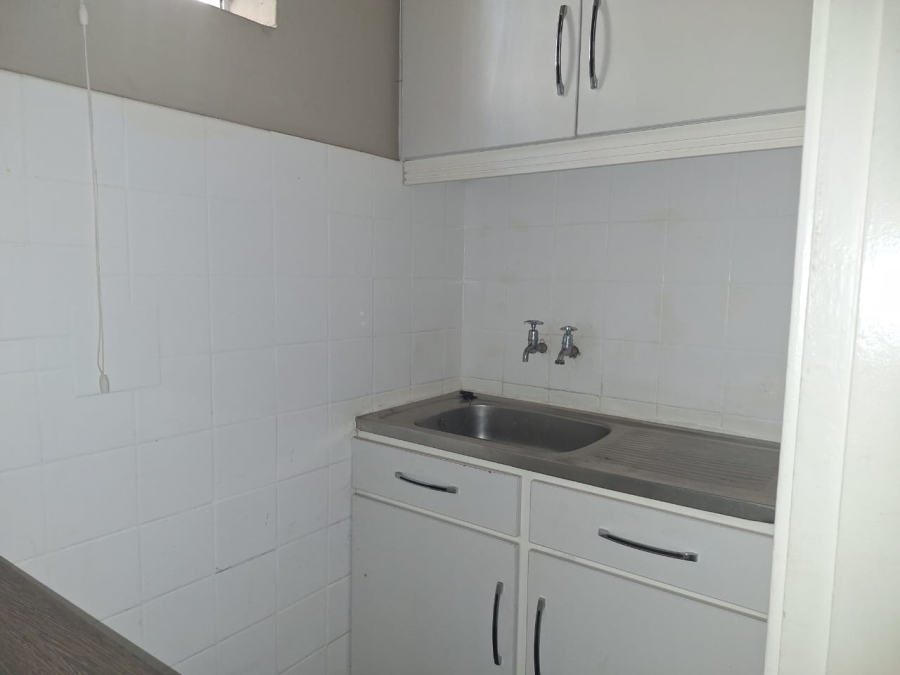 To Let 1 Bedroom Property for Rent in Kensington Gauteng