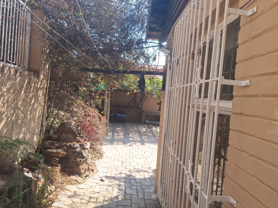 To Let 1 Bedroom Property for Rent in Kensington Gauteng