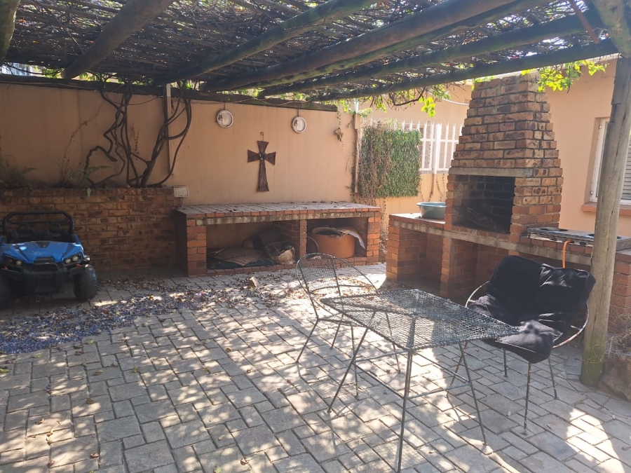 To Let 1 Bedroom Property for Rent in Kensington Gauteng