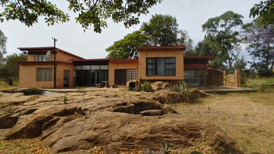 4 Bedroom Property for Sale in Glen Austin Gauteng