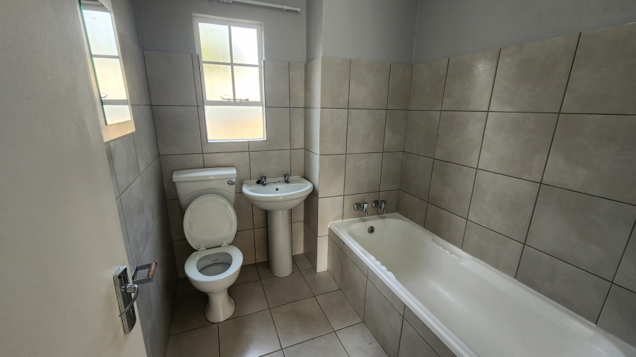 2 Bedroom Property for Sale in Meyersdal Gauteng