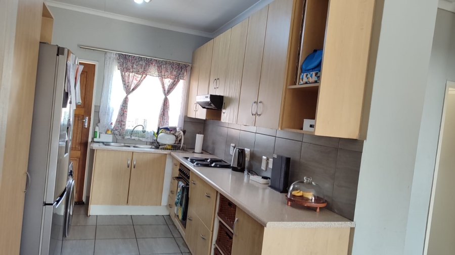 2 Bedroom Property for Sale in Noordwyk Gauteng