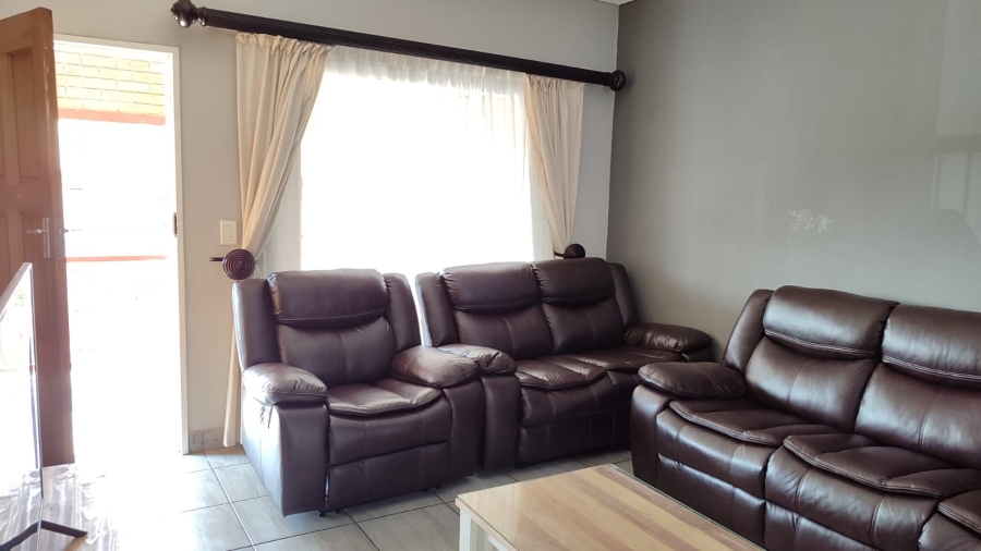 2 Bedroom Property for Sale in Noordwyk Gauteng