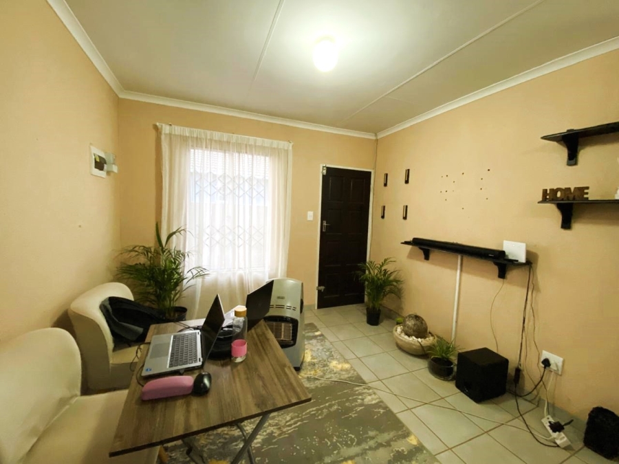 2 Bedroom Property for Sale in Savanna City Gauteng