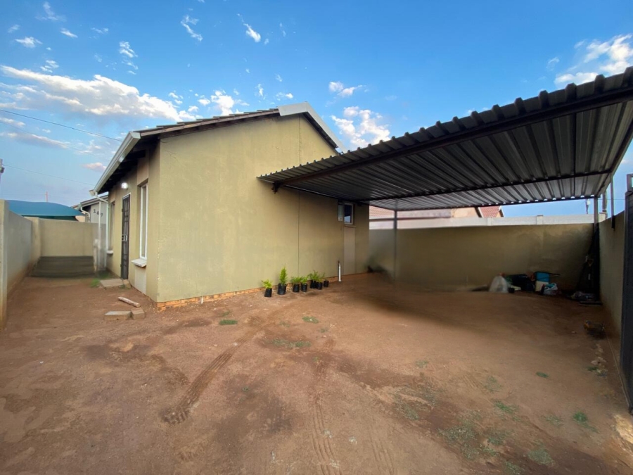 2 Bedroom Property for Sale in Savanna City Gauteng