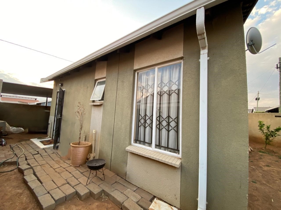 2 Bedroom Property for Sale in Savanna City Gauteng