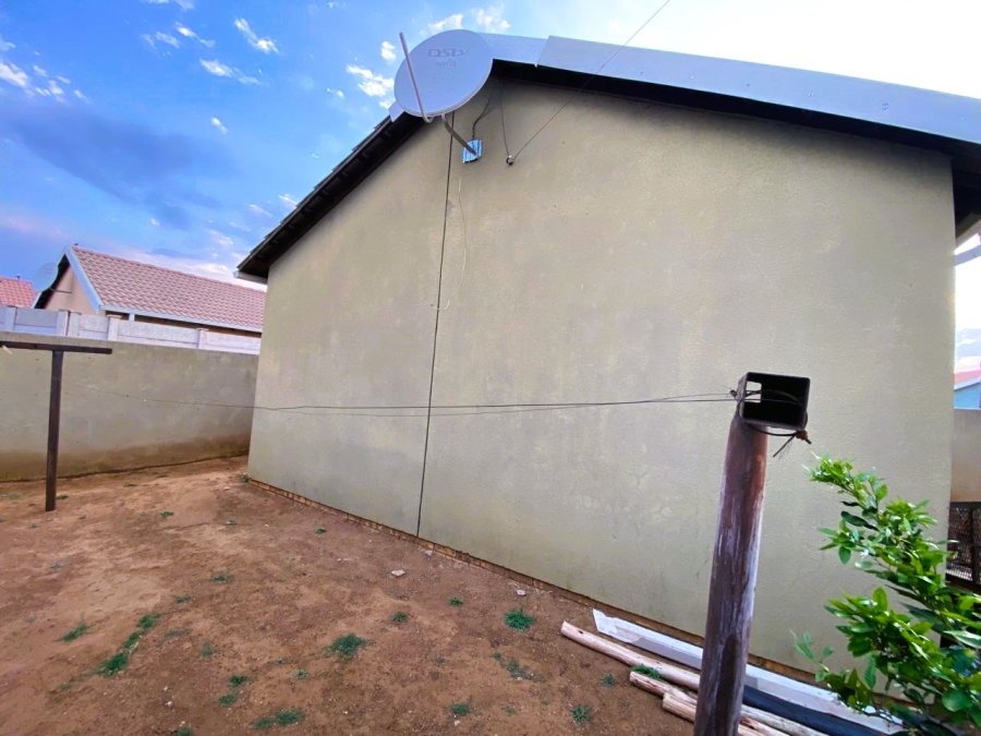 2 Bedroom Property for Sale in Savanna City Gauteng