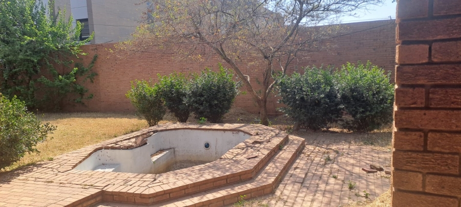 To Let 4 Bedroom Property for Rent in Muckleneuk Gauteng