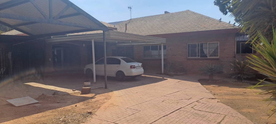 To Let 4 Bedroom Property for Rent in Muckleneuk Gauteng