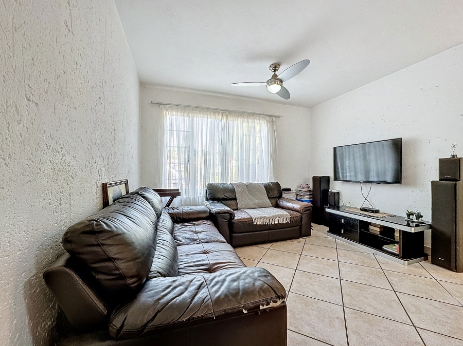 1 Bedroom Property for Sale in The Reeds Gauteng