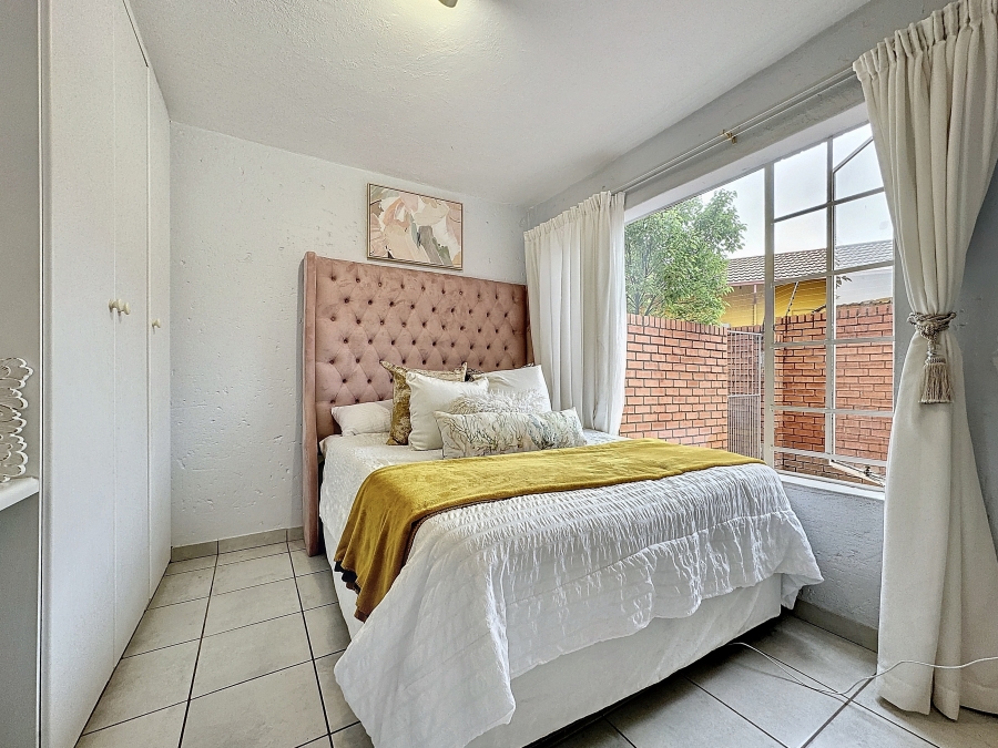 1 Bedroom Property for Sale in The Reeds Gauteng