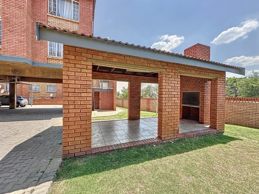 1 Bedroom Property for Sale in The Reeds Gauteng