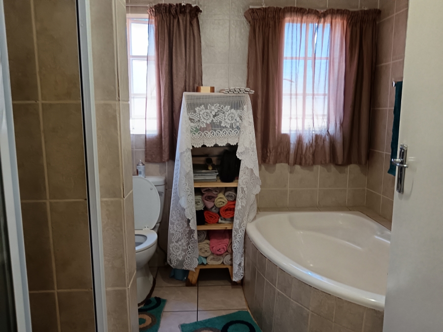 To Let 3 Bedroom Property for Rent in Annlin Gauteng