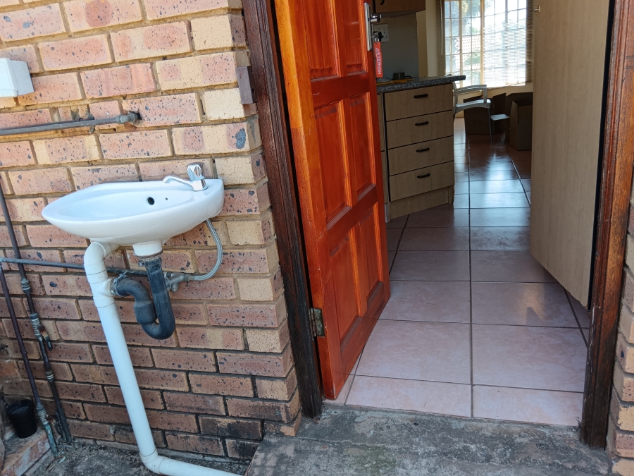 To Let 3 Bedroom Property for Rent in Annlin Gauteng