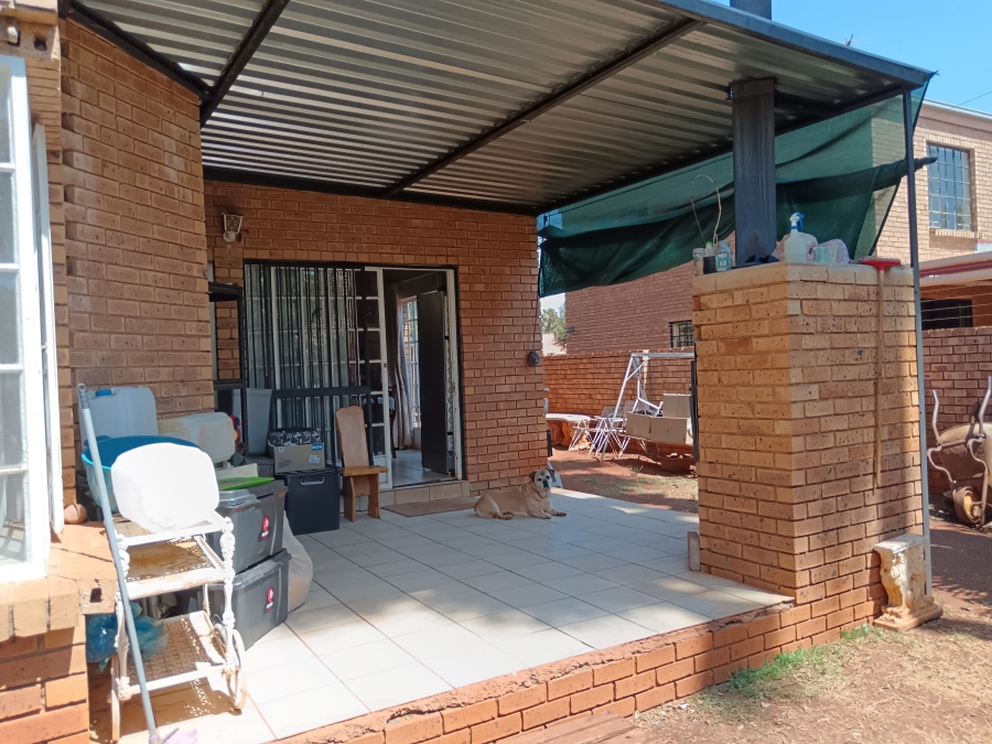 To Let 3 Bedroom Property for Rent in Annlin Gauteng