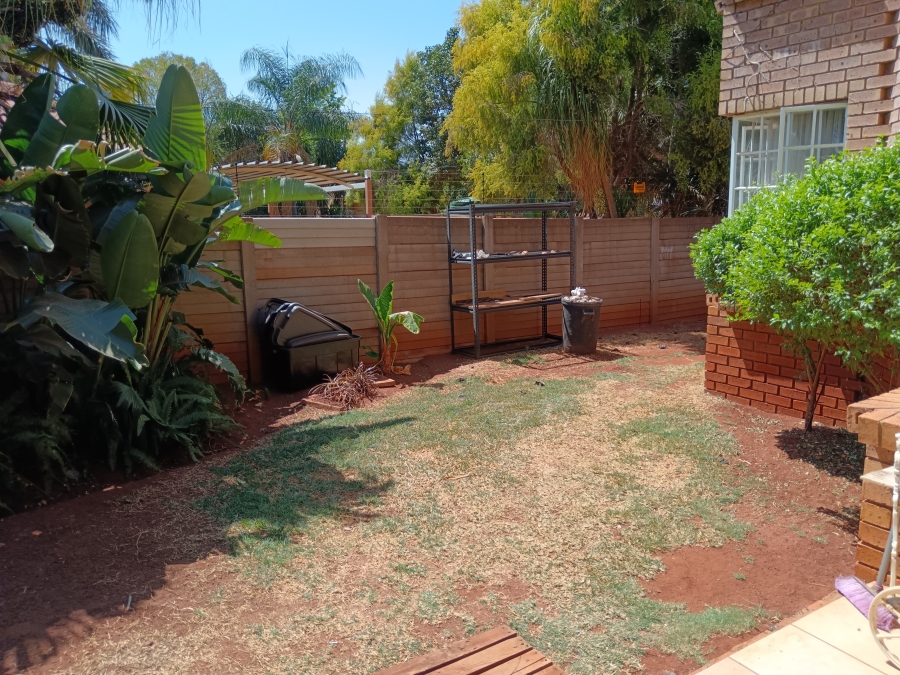 To Let 3 Bedroom Property for Rent in Annlin Gauteng