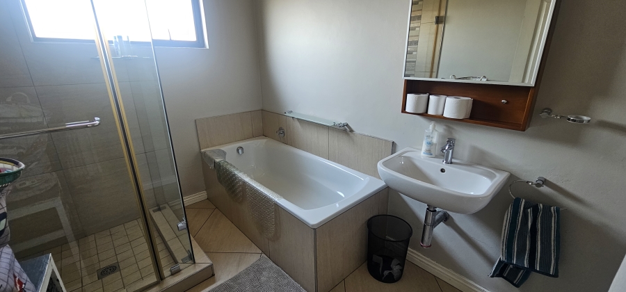 3 Bedroom Property for Sale in Midlands Estate Gauteng