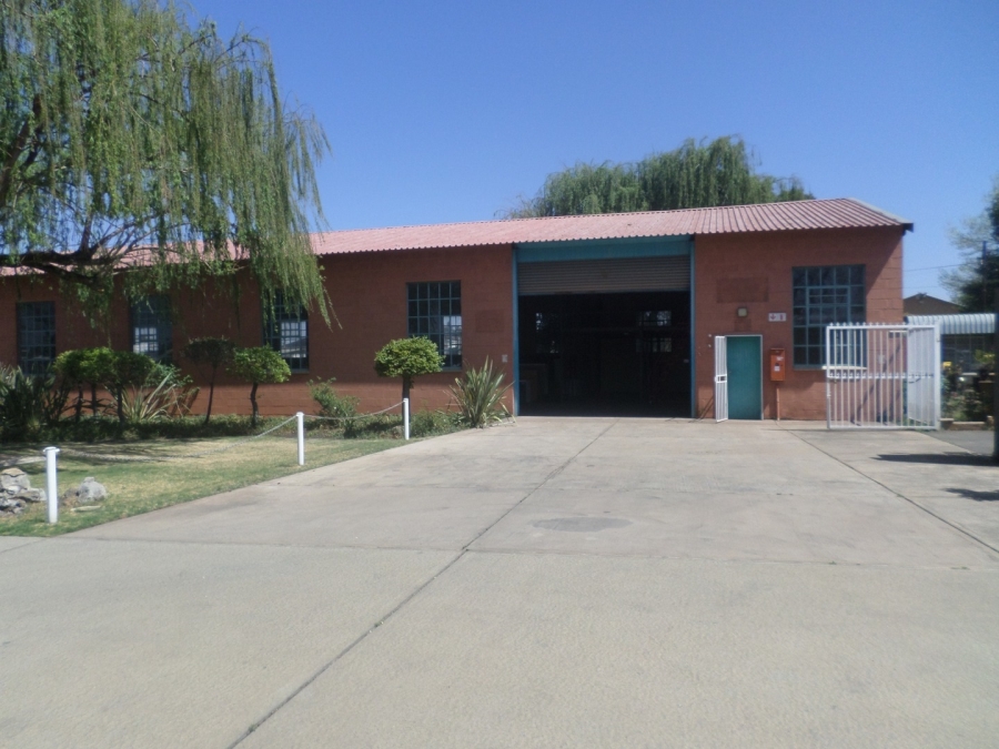 Commercial Property for Sale in Eikenhof Gauteng