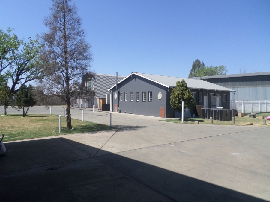 Commercial Property for Sale in Eikenhof Gauteng