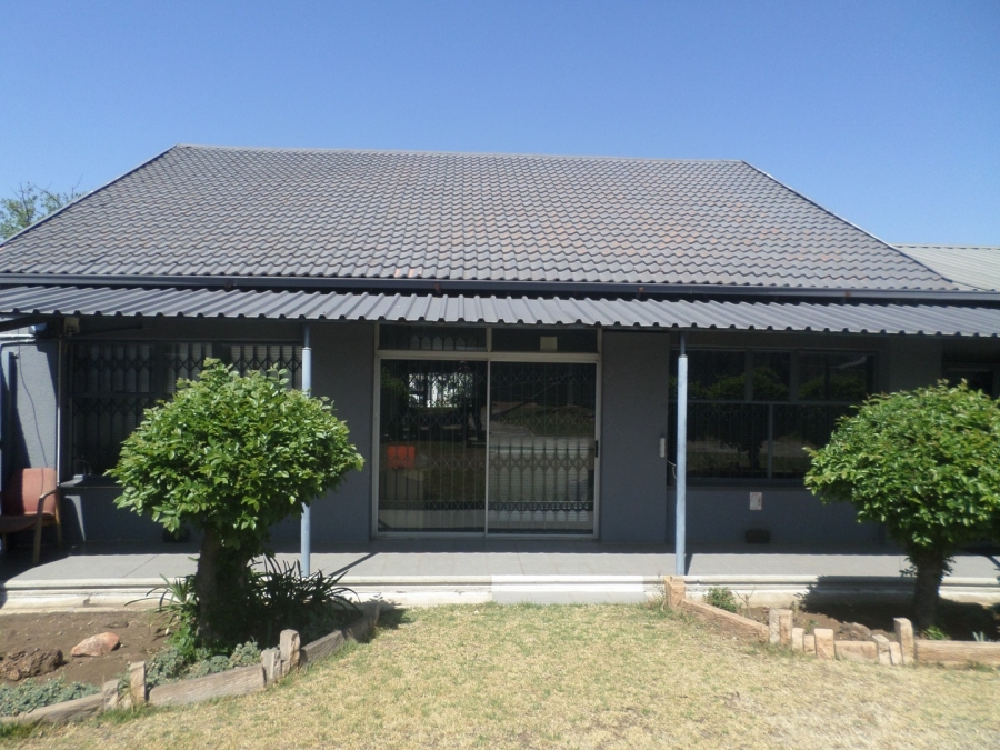 Commercial Property for Sale in Eikenhof Gauteng