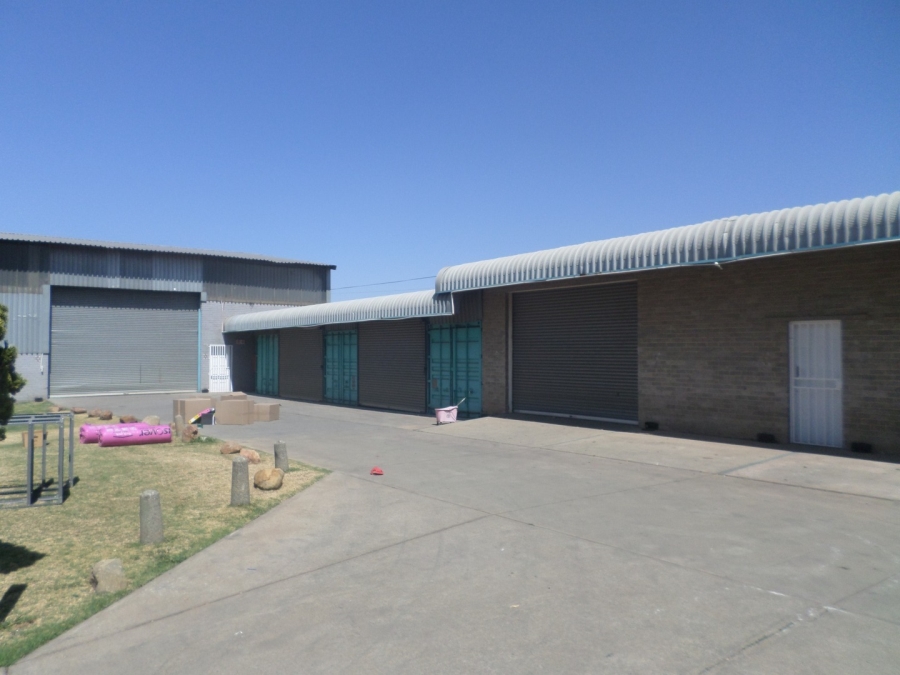 Commercial Property for Sale in Eikenhof Gauteng