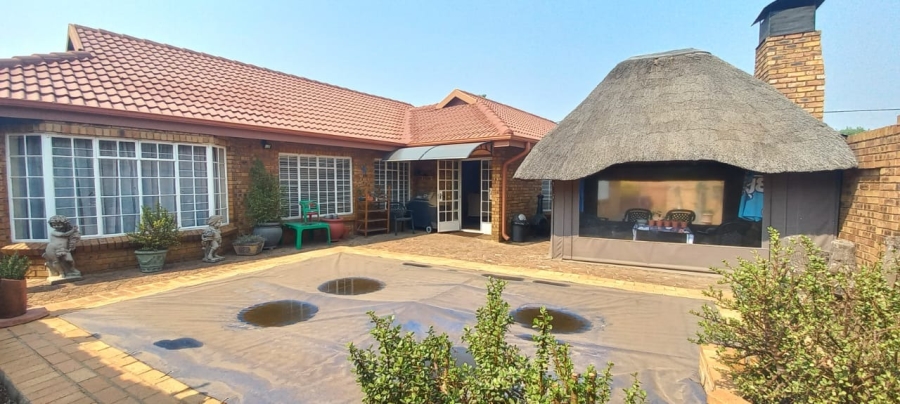 3 Bedroom Property for Sale in Sunair Park Gauteng