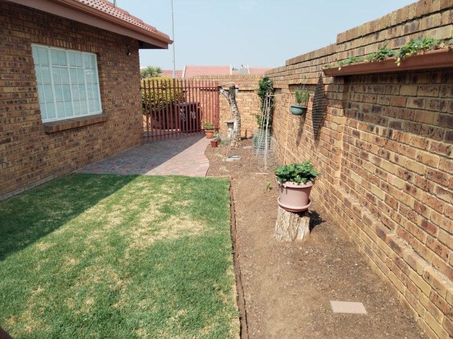 3 Bedroom Property for Sale in Sunair Park Gauteng