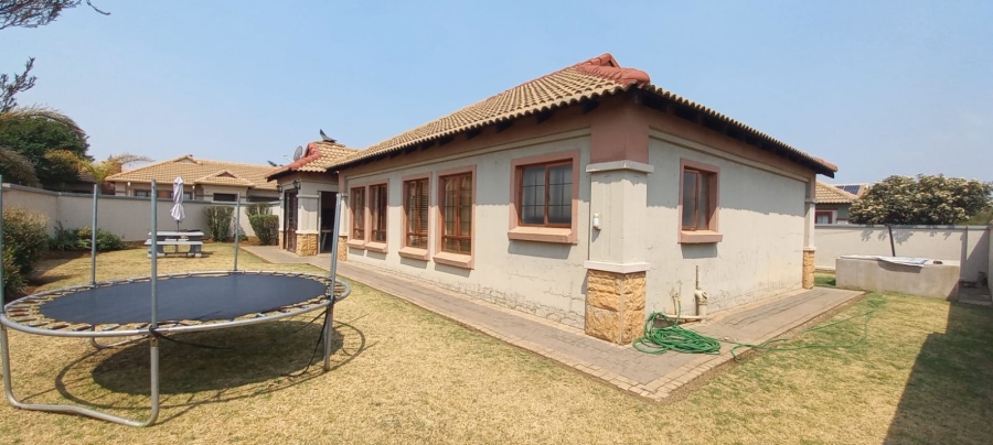 3 Bedroom Property for Sale in Sunair Park Gauteng