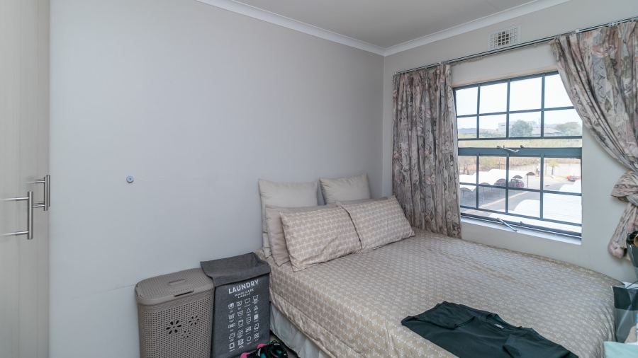 2 Bedroom Property for Sale in Erand Gardens Gauteng