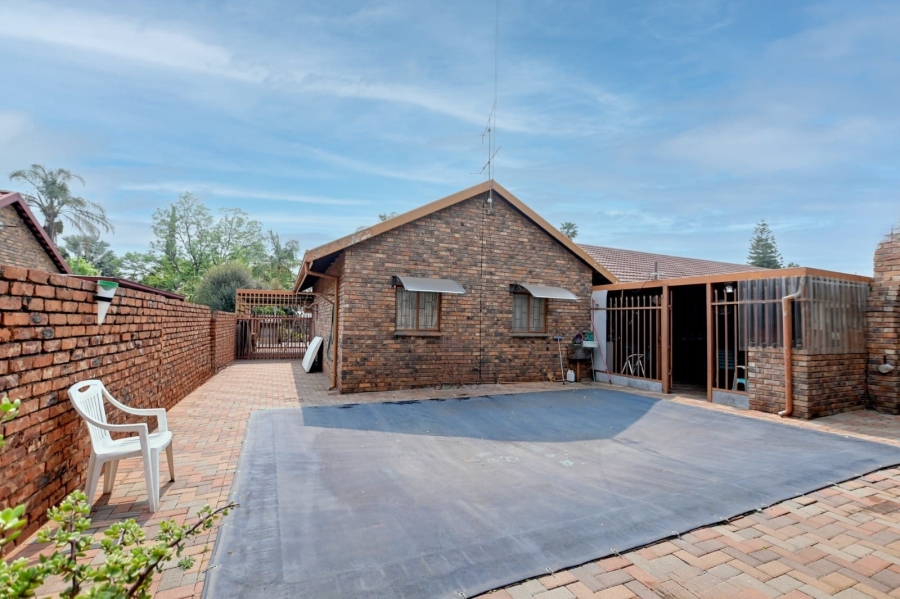 4 Bedroom Property for Sale in Doornpoort Gauteng