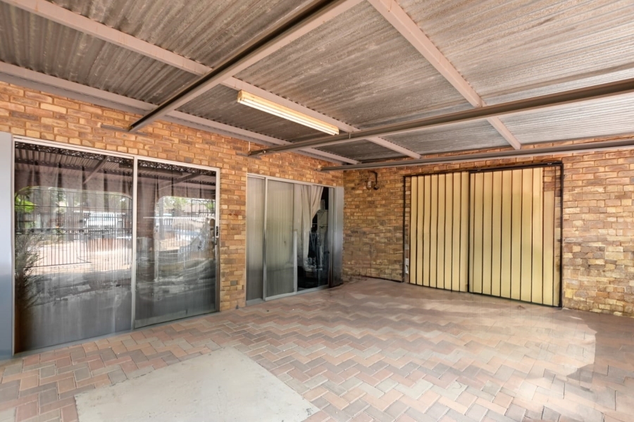 4 Bedroom Property for Sale in Doornpoort Gauteng