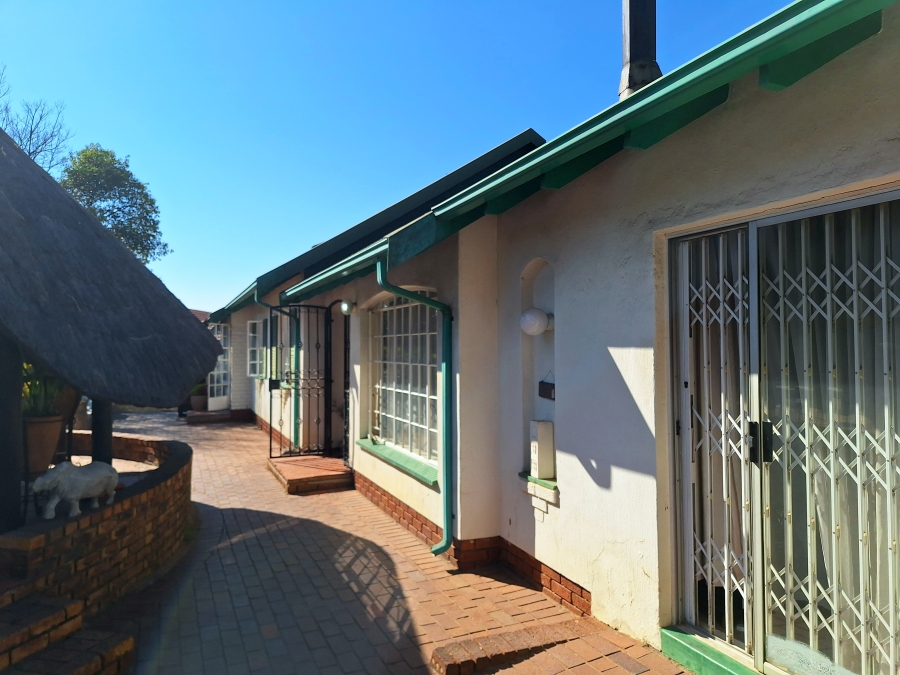 4 Bedroom Property for Sale in Van Riebeeck Park Gauteng