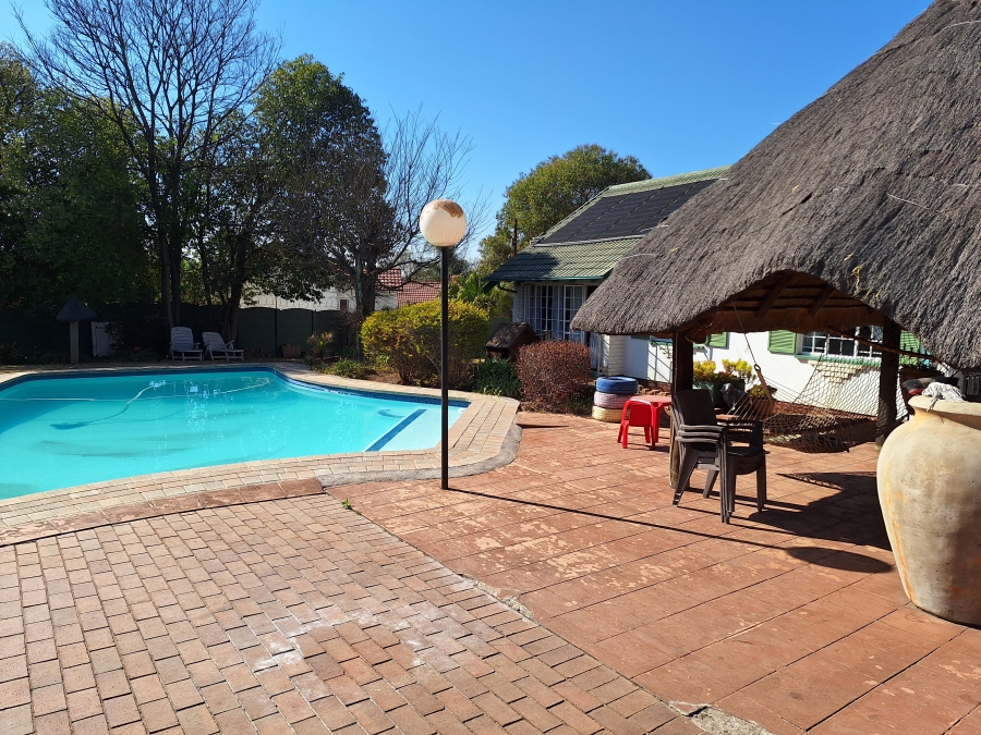 4 Bedroom Property for Sale in Van Riebeeck Park Gauteng