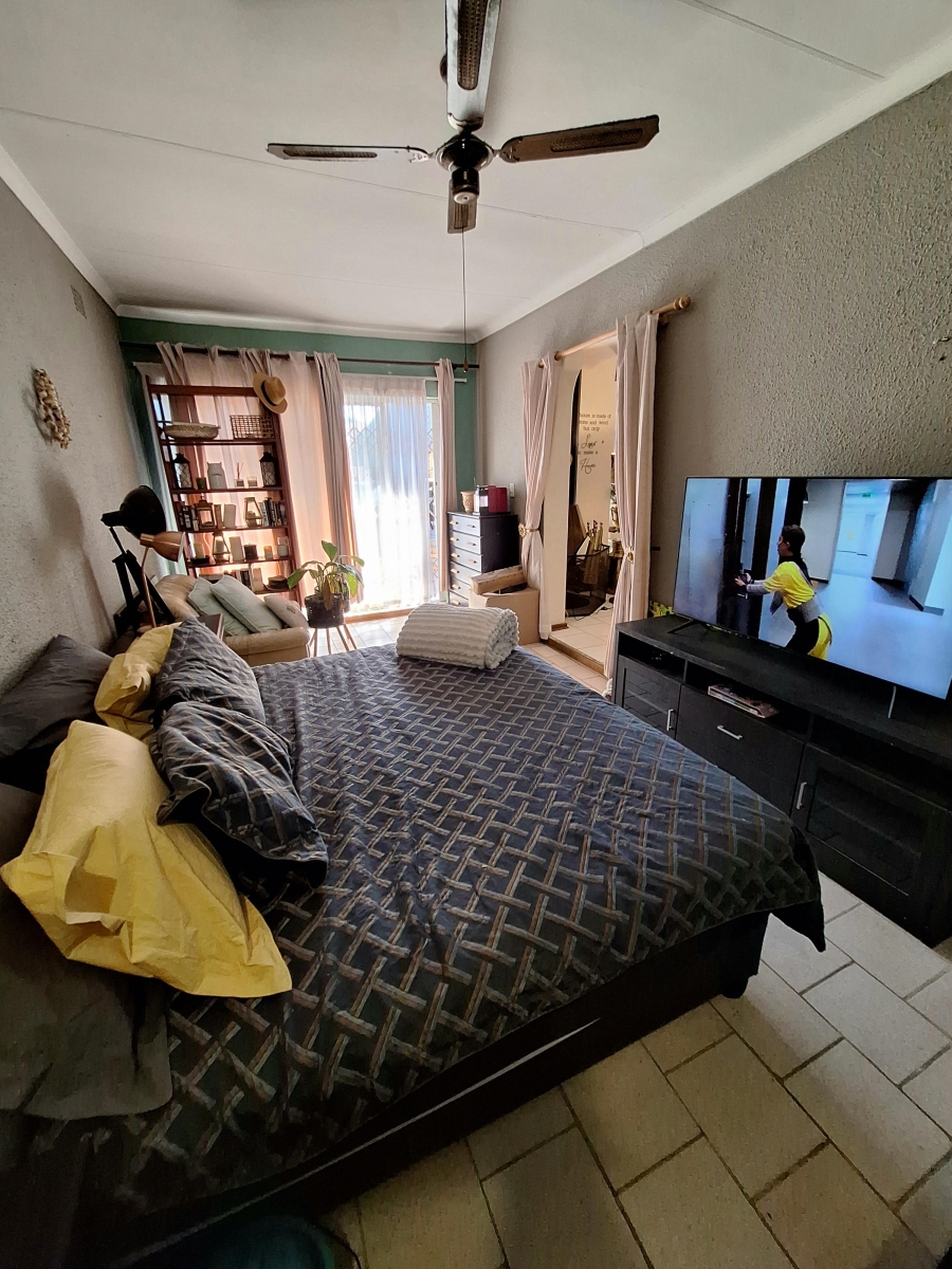 4 Bedroom Property for Sale in Van Riebeeck Park Gauteng