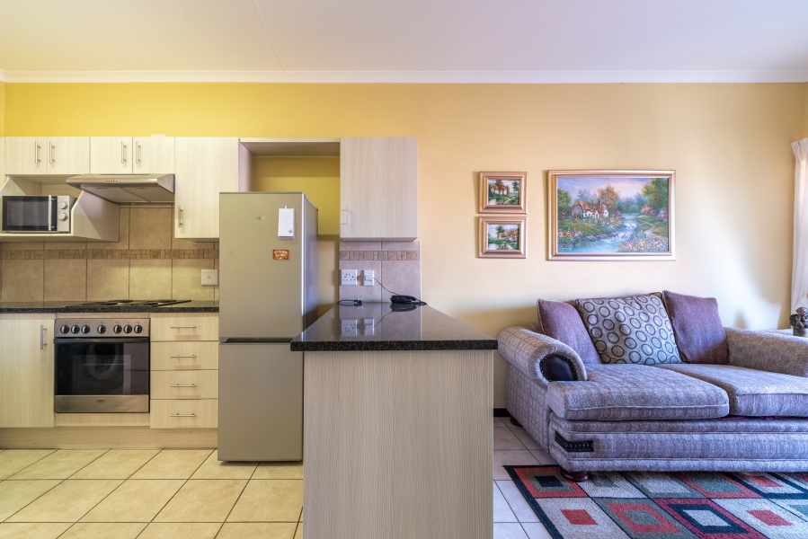 1 Bedroom Property for Sale in Featherbrooke Hills Retirement Gauteng