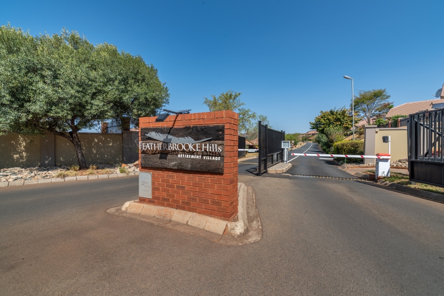 1 Bedroom Property for Sale in Featherbrooke Hills Retirement Gauteng