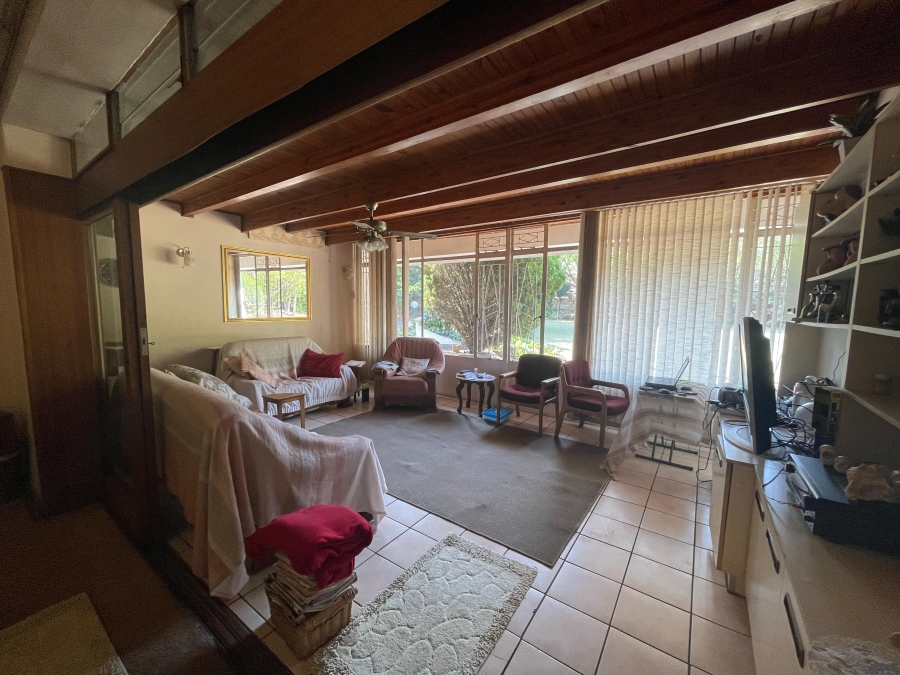 4 Bedroom Property for Sale in Three Rivers Proper Gauteng