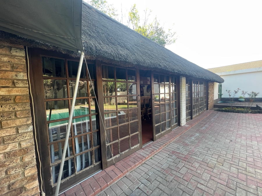 4 Bedroom Property for Sale in Three Rivers Proper Gauteng