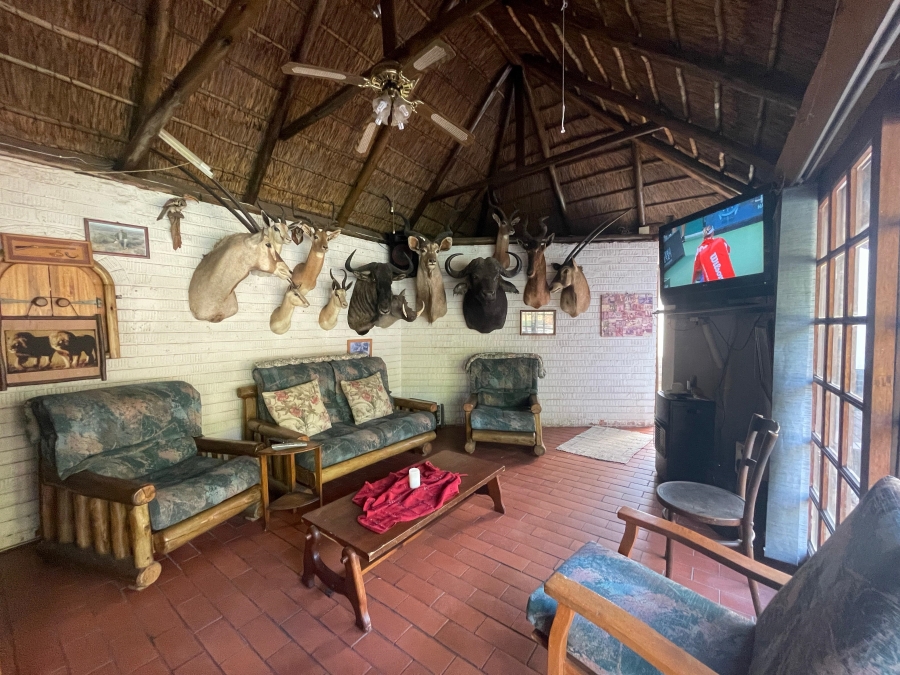 4 Bedroom Property for Sale in Three Rivers Proper Gauteng