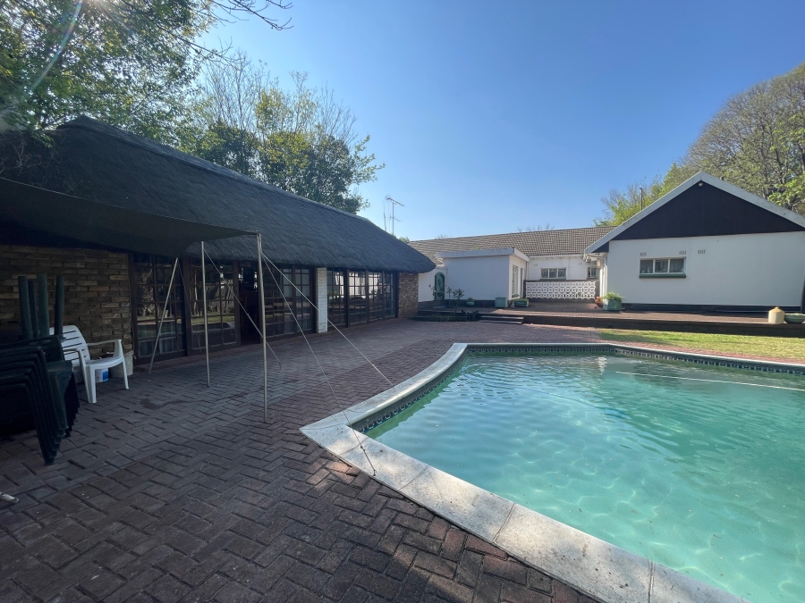 4 Bedroom Property for Sale in Three Rivers Proper Gauteng