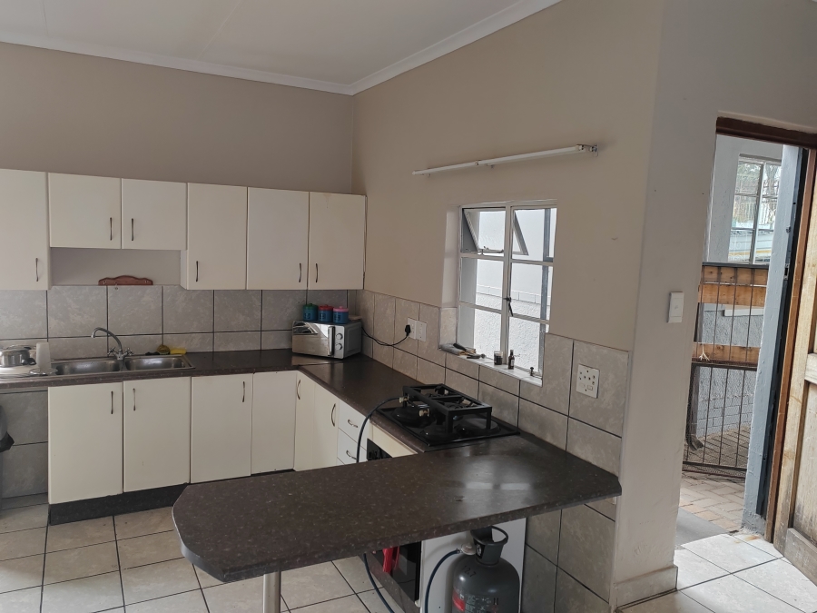 8 Bedroom Property for Sale in Anzac Gauteng