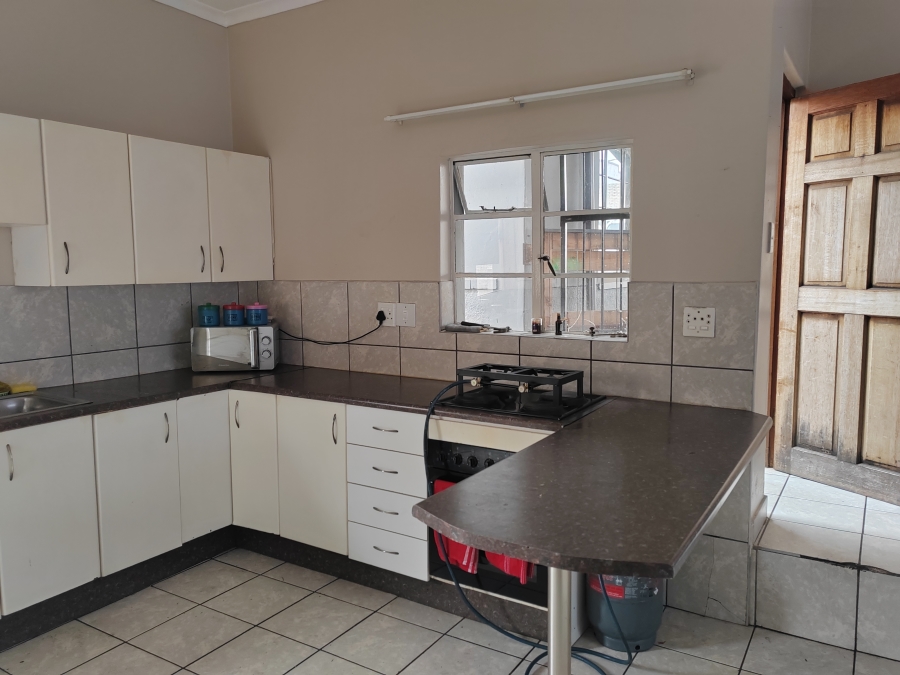 8 Bedroom Property for Sale in Anzac Gauteng