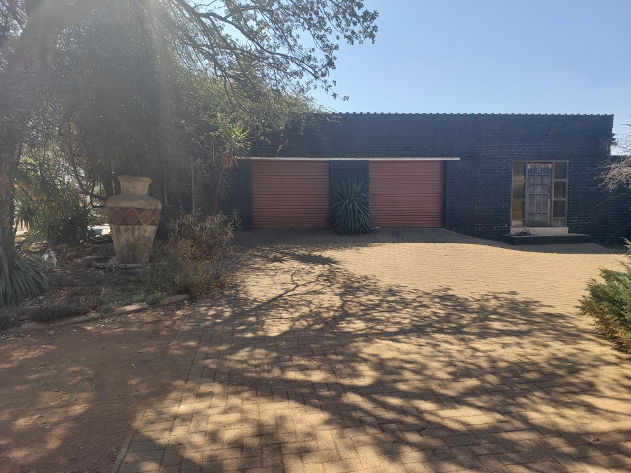 11 Bedroom Property for Sale in Valley Settlements A H Gauteng