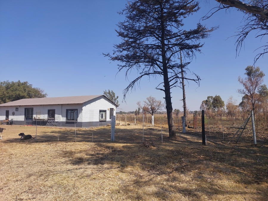 11 Bedroom Property for Sale in Valley Settlements A H Gauteng