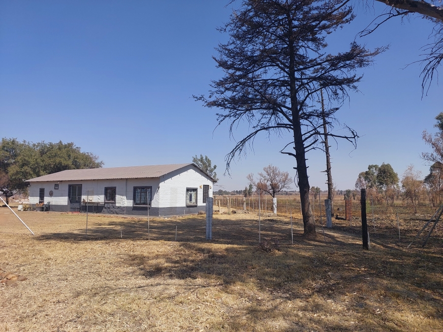 11 Bedroom Property for Sale in Valley Settlements A H Gauteng