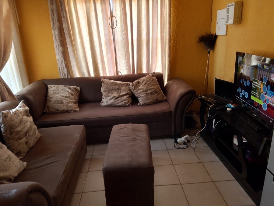 2 Bedroom Property for Sale in Soshanguve WW Gauteng